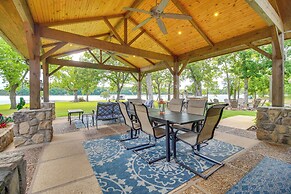 On-site Lake Access: Group Getaway in Afton