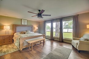 On-site Lake Access: Group Getaway in Afton