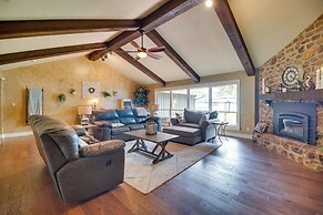 On-site Lake Access: Group Getaway in Afton