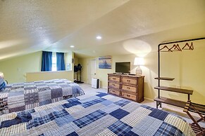 On-site Lake Access: Group Getaway in Afton