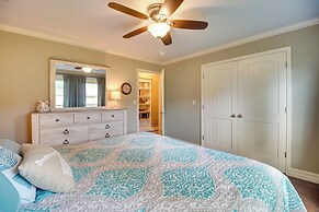 On-site Lake Access: Group Getaway in Afton