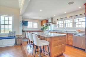 Nantucket Beach House w/ Ocean Views Near Town!