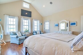 Nantucket Beach House w/ Ocean Views Near Town!
