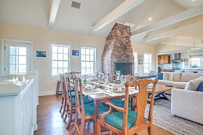 Nantucket Beach House w/ Ocean Views Near Town!