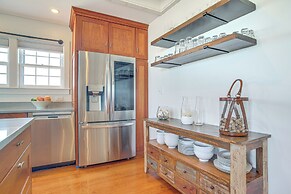 Nantucket Beach House w/ Ocean Views Near Town!