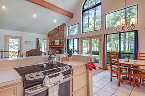 Cape Royale Home w/ Deck - Walk to Lake Livingston