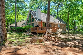Cape Royale Home w/ Deck - Walk to Lake Livingston