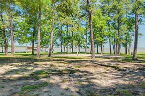Cape Royale Home w/ Deck - Walk to Lake Livingston