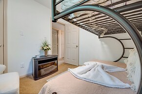 Cape Royale Home w/ Deck - Walk to Lake Livingston