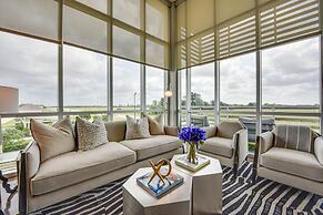 Modern Lake Charles Condo w/ Balcony: 7 Mi to Dtwn
