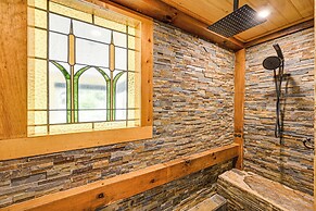 Ronda Home w/ Hot Tub + Fire Pit, Near Wineries!