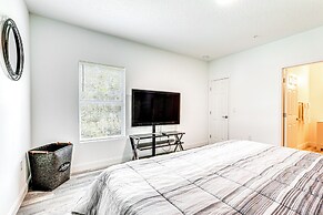 Inviting Palmetto Condo: 11 Mi to Beach!