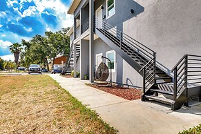 Inviting Palmetto Condo: 11 Mi to Beach!