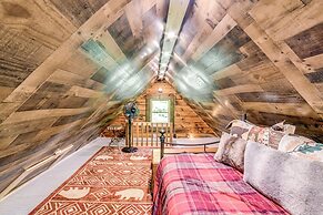 Cardinal Pines Cabin on 8 Acres - Dog Friendly!