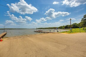 Tranquil Retreat: Half-mi to Cedar Creek Reservoir
