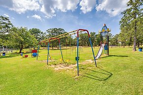 Tranquil Retreat: Half-mi to Cedar Creek Reservoir