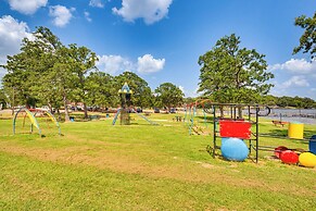 Tranquil Retreat: Half-mi to Cedar Creek Reservoir