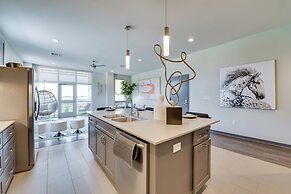 Lake Charles Retreat w/ Fireplace Near Casinos!