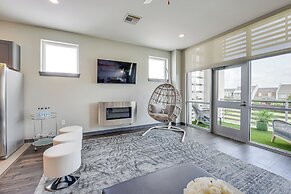 Lake Charles Retreat w/ Fireplace Near Casinos!