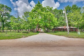 Peaceful Garden City Getaway w/ Grill & Fire Pit