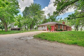 Peaceful Garden City Getaway w/ Grill & Fire Pit