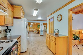 Peaceful Garden City Getaway w/ Grill & Fire Pit
