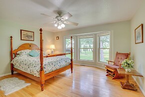 Peaceful Garden City Getaway w/ Grill & Fire Pit