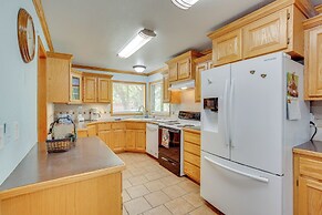 Peaceful Garden City Getaway w/ Grill & Fire Pit