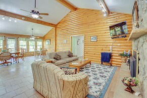 Peaceful Garden City Getaway w/ Grill & Fire Pit
