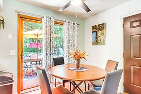 Hot Tub & Fire Pit: Holiday Island Getaway!