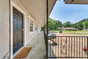Texarkana Apartment ~ 2 Mi to Downtown!