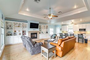 Crystal Beach Home w/ Deck + Ocean Views!