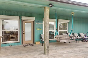 Crystal Beach Home w/ Deck + Ocean Views!