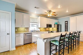 Crystal Beach Home w/ Deck + Ocean Views!