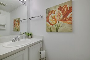 Family-friendly Indianapolis Home w/ Fenced Yard