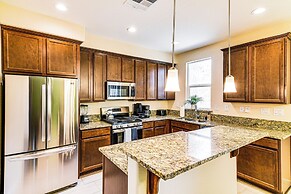 16 Mi to Lake Tahoe: Carson City Townhome
