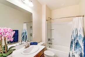 16 Mi to Lake Tahoe: Carson City Townhome