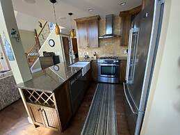 La Casa Lakeside Resort