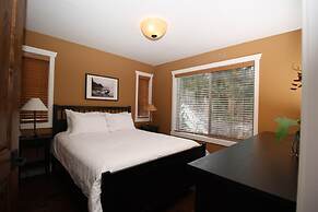 La Casa Lakeside Resort