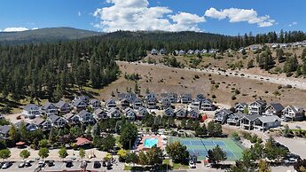 La Casa Lakeside Resort