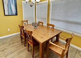 La Casa Lakeside Resort