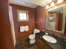 La Casa Lakeside Resort