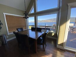 La Casa Lakeside Resort