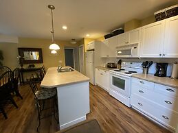 La Casa Lakeside Resort