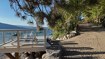 La Casa Lakeside Resort