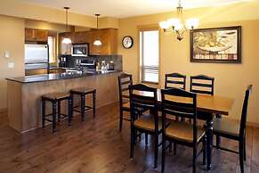 La Casa Lakeside Resort