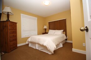 La Casa Lakeside Resort