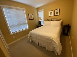 La Casa Lakeside Resort