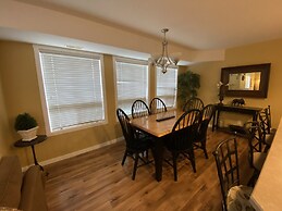 La Casa Lakeside Resort