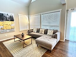 La Casa Lakeside Resort